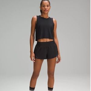 Lululemon Hotty Hot Short Low Rise 2.5 in SIZE 4